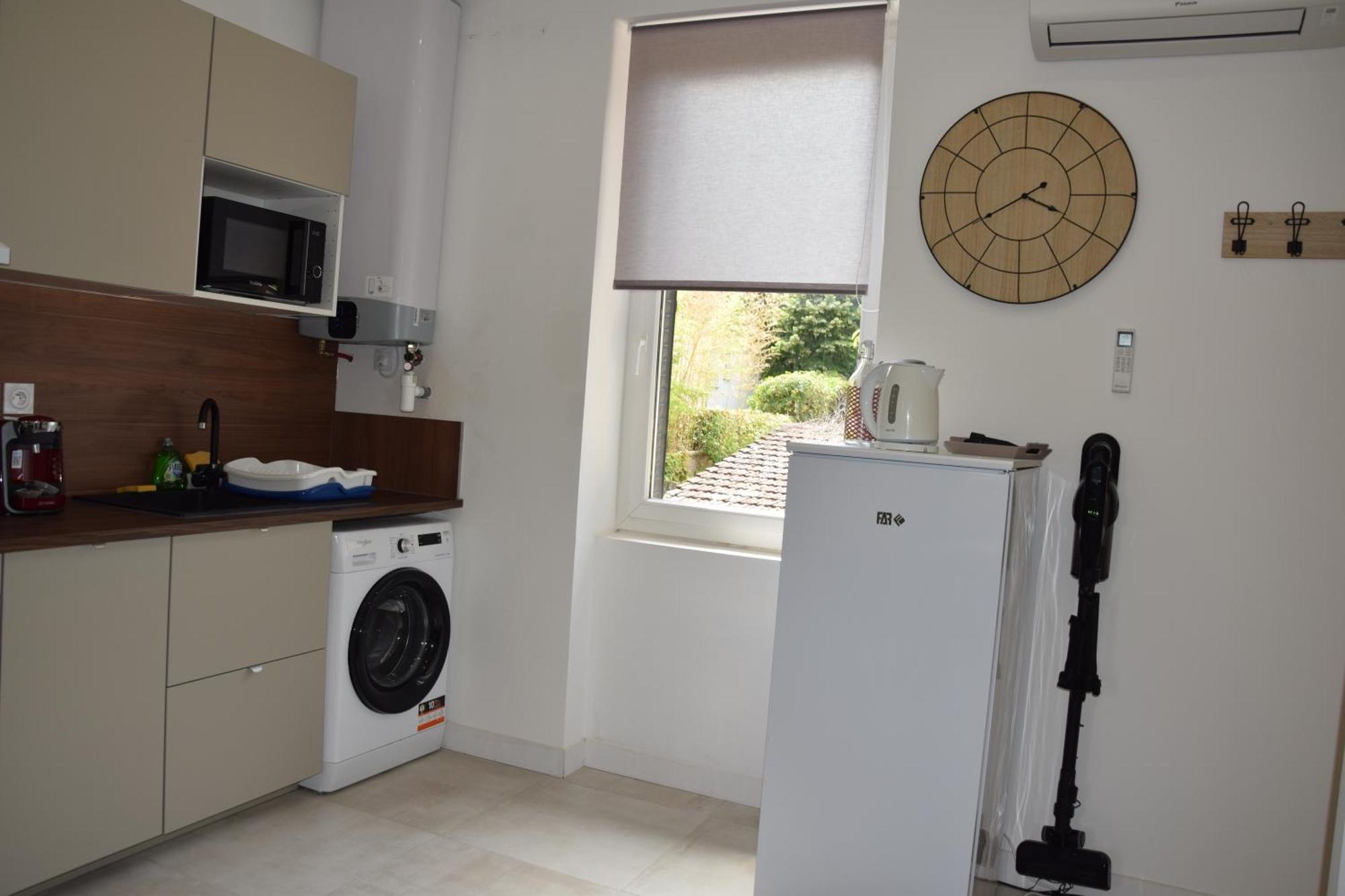 Elegant T2 A Bron, Tramway A 2Min, Box Parking, 4Personnes Apartment Bagian luar foto